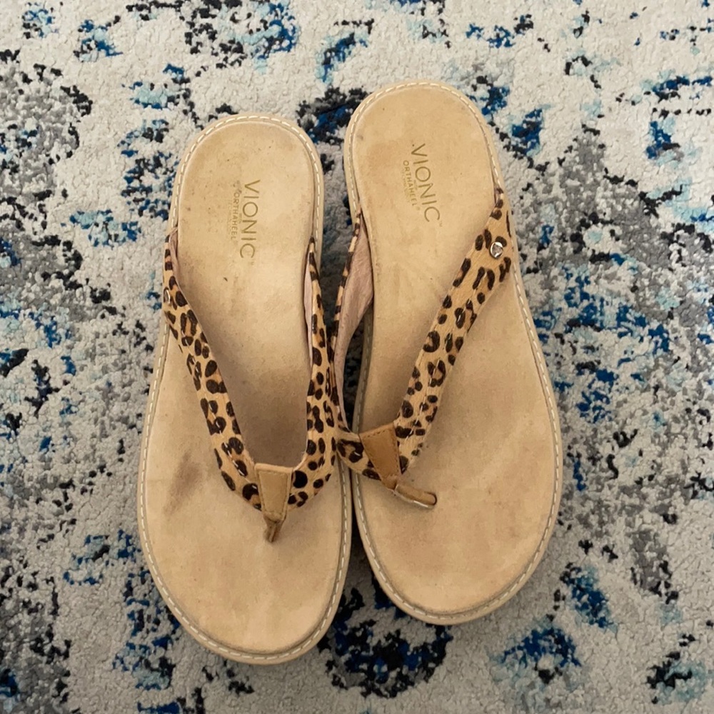 Vionic leopard sandals